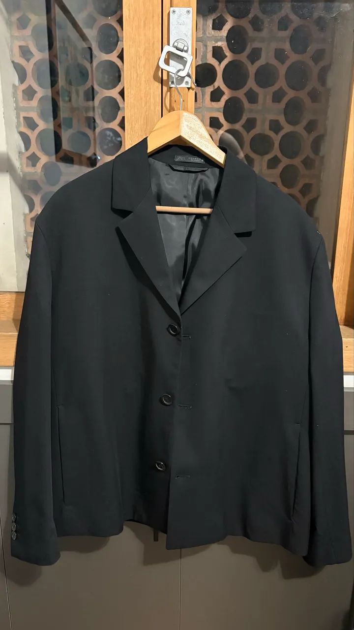 Blazer Preto Zara edição alfaiataria 