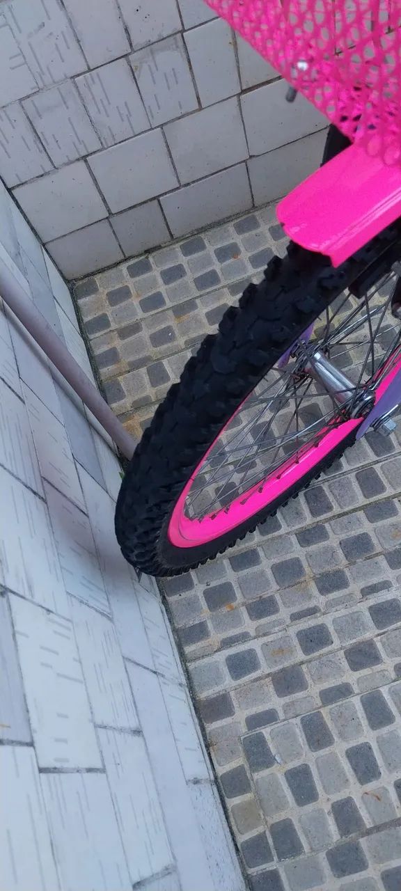 Bicicleta aro 20 Bagageiro semi nova - Foto 4