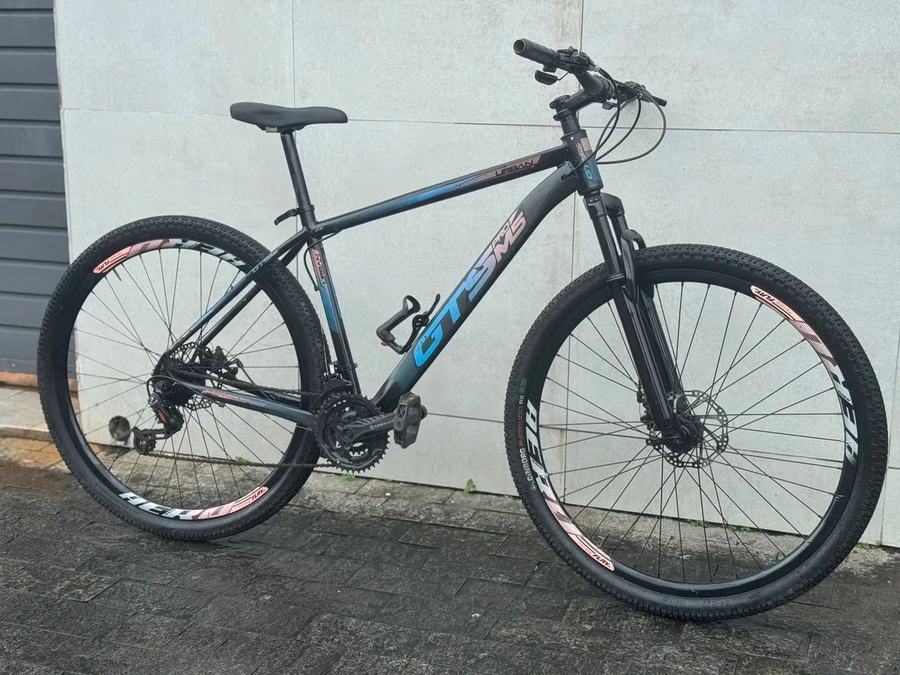 Bicicleta aro 29 alumínio quadro 19 da gts com nota  - Foto 2