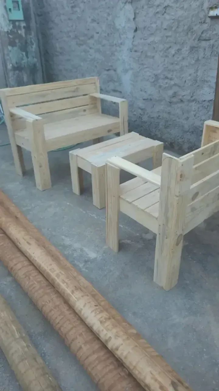 CONJUNTO COMPLETO RÚSTICO: 2 Namoradeiras + Mesa de Centro