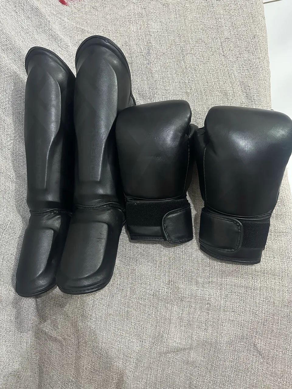 luva e caneleira de muay thai - Foto 6
