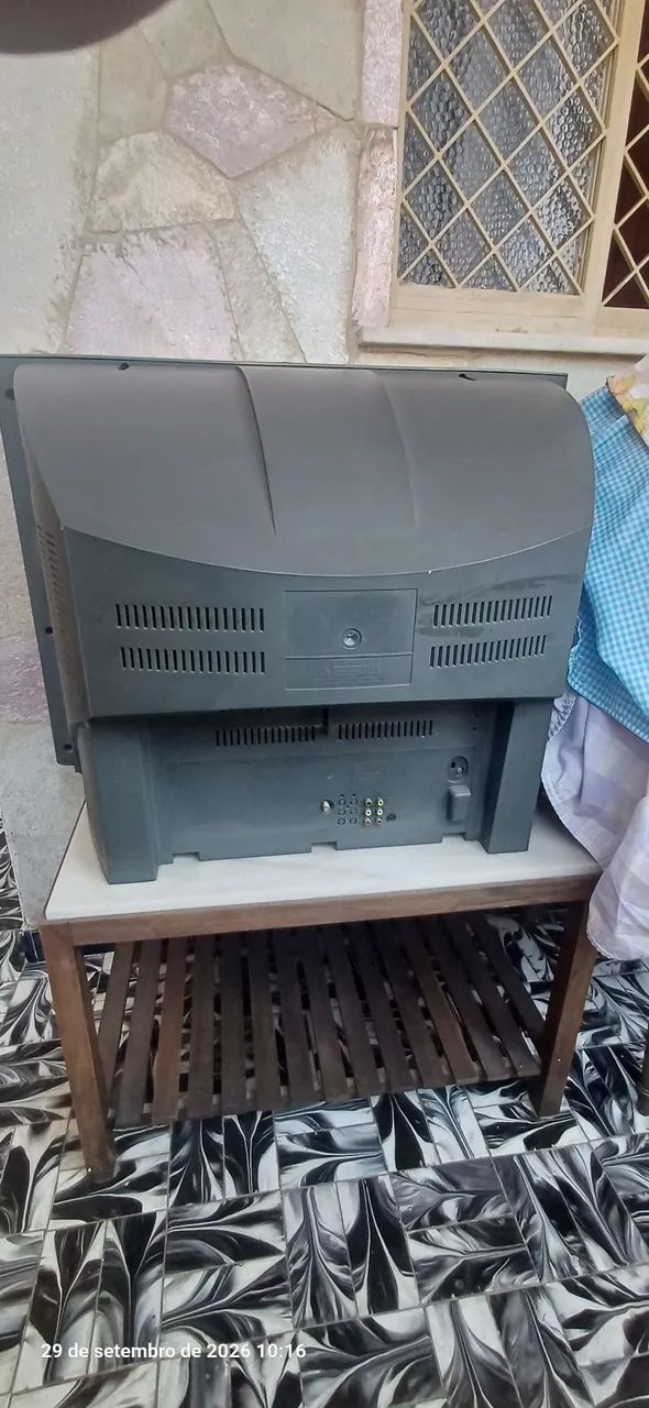 TV DE TUBO CCE 29 POLEGADAS.  - Foto 2