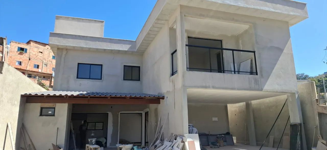 Empreiteiro montagem casa de madeira 
