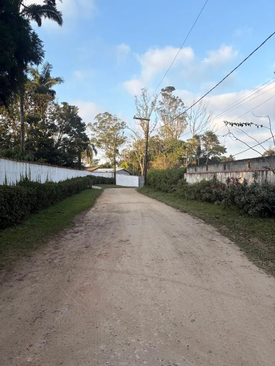 EXCELENTE CHÁCARA COM MUITA ÁREA VERDE EM OURO FINO - Foto 3