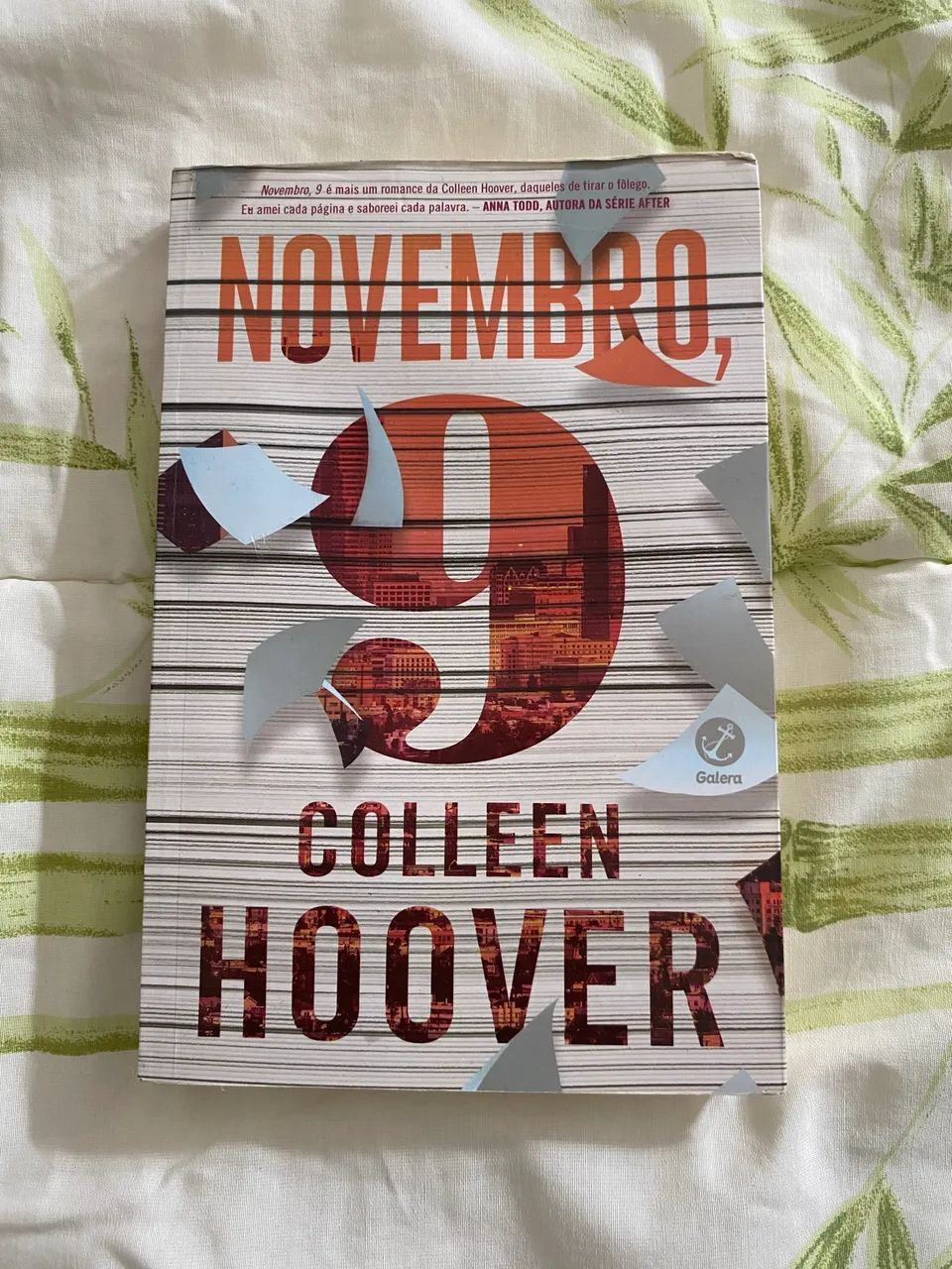 Novembro, 9 - Colleen Hoover - Capa mole