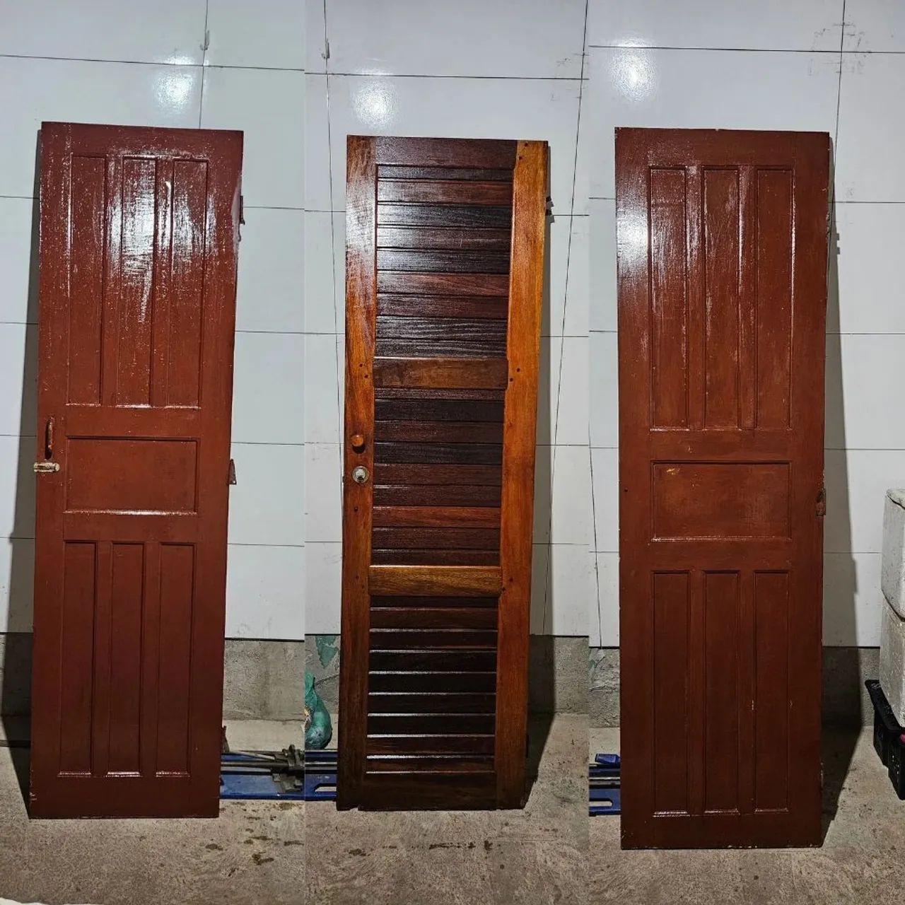 3 Portas de madeira na PROMOÇÃO- de 200$ cada por 450$ as 3