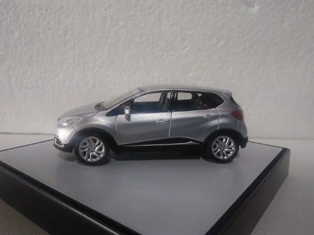 Miniatura Renault Captur 1/43  - Foto 2
