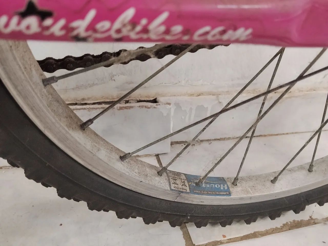 Vendo bicicleta aro 20 menina  - Foto 2