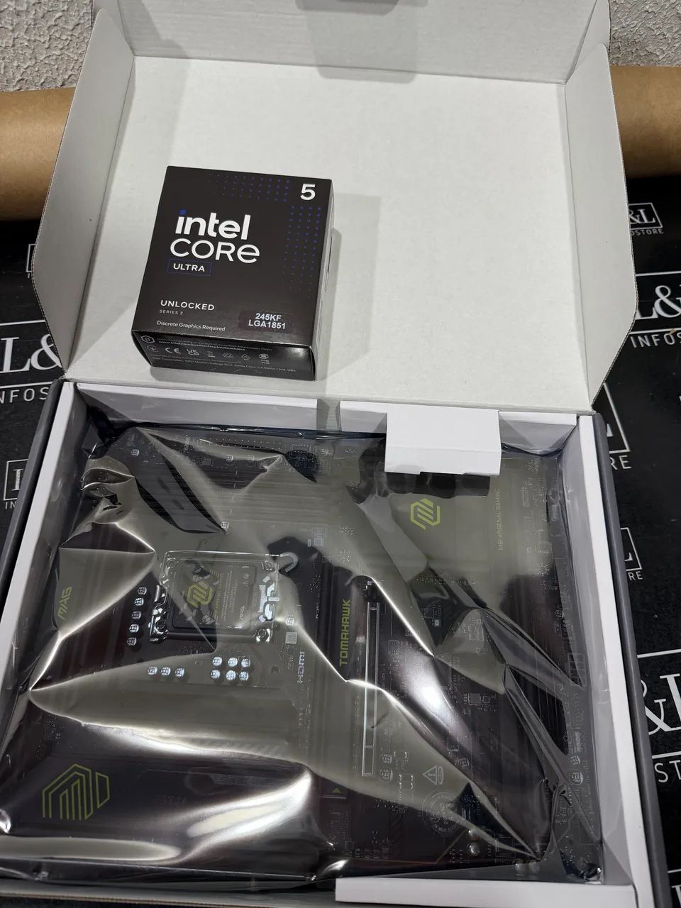 Placa mãe b860 tomahawk + ultra 5 235kf (novo) - Foto 3