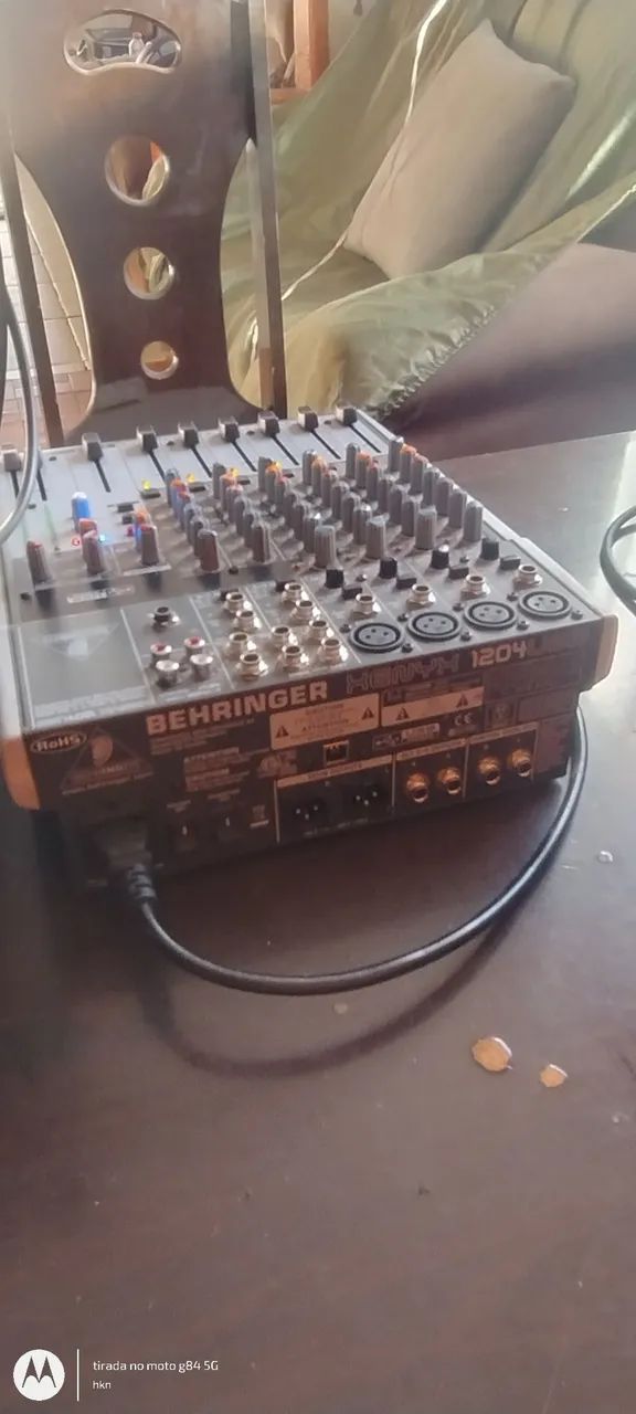 Mesa de Som Behringer Xenyx 1204USB - Foto 2