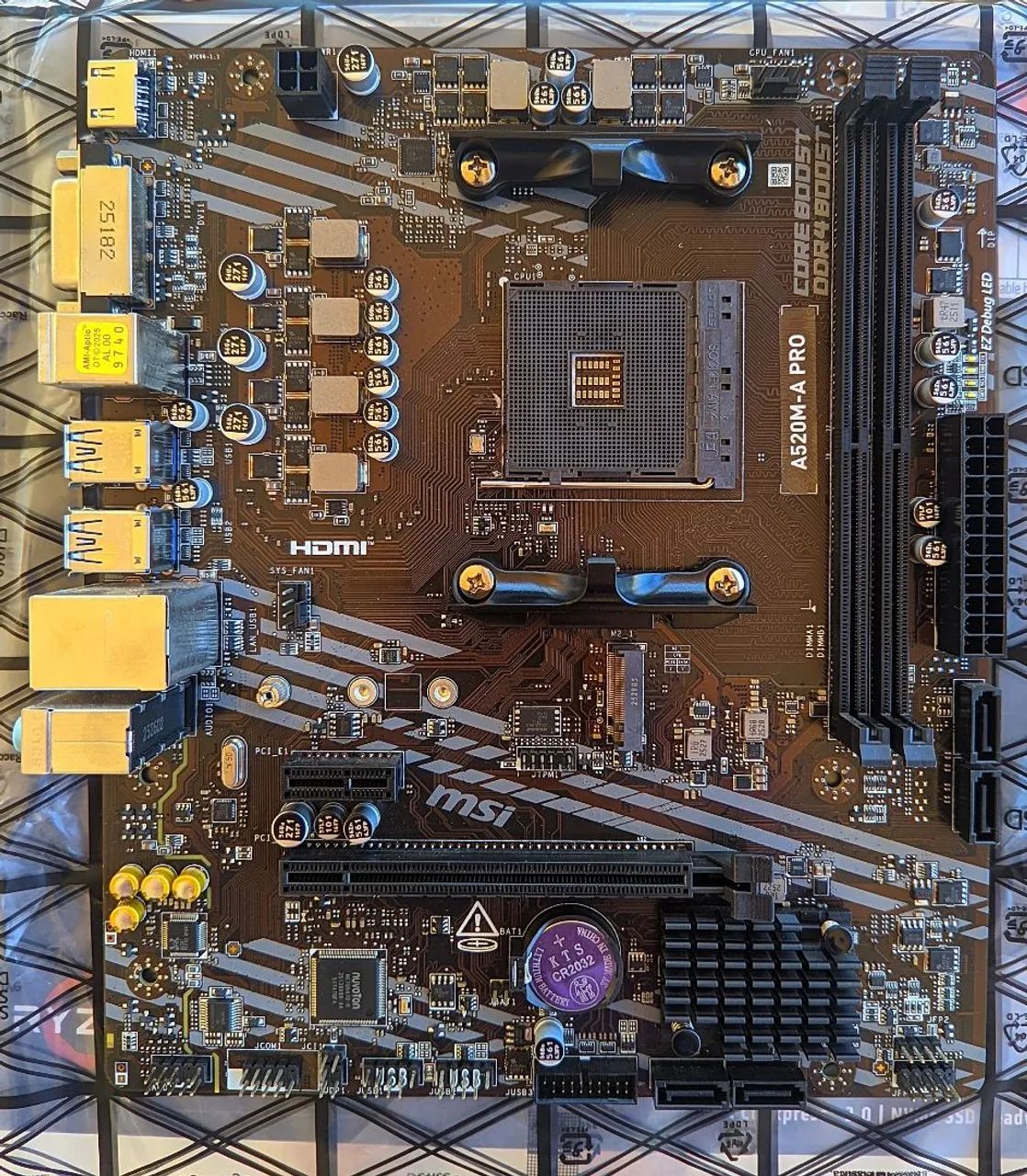 Placa mãe a520m a pro MSI 8 meses de uso zerada