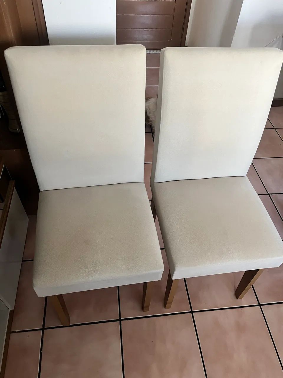 4 Cadeiras Estofadas para mesas de jantar 