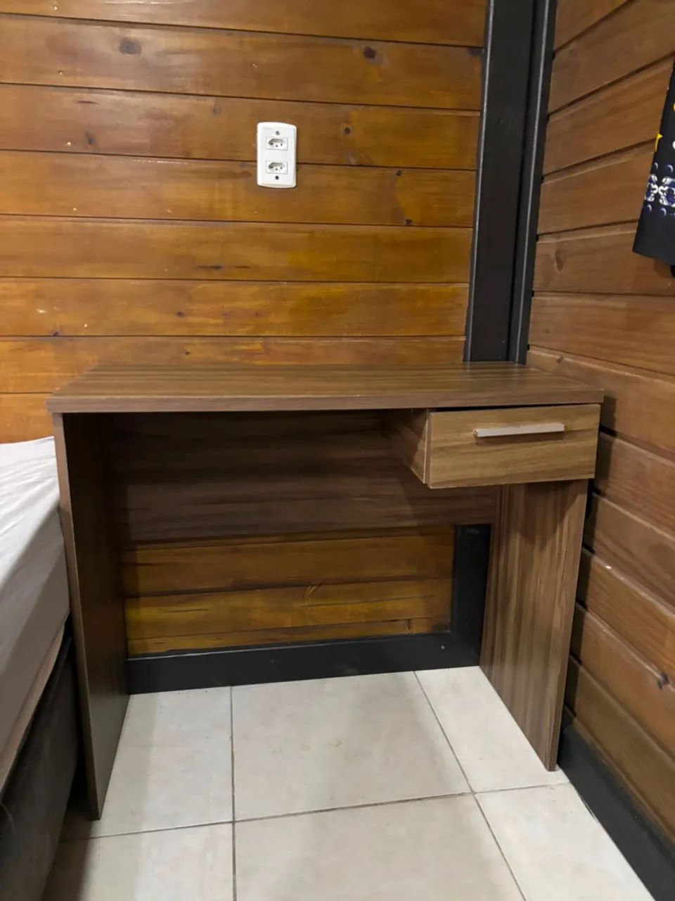 Mesa de estudo/escritório com gaveta 