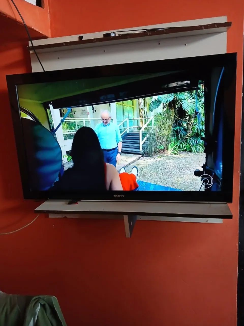 Televisão de 40 polegadas com painel de LED