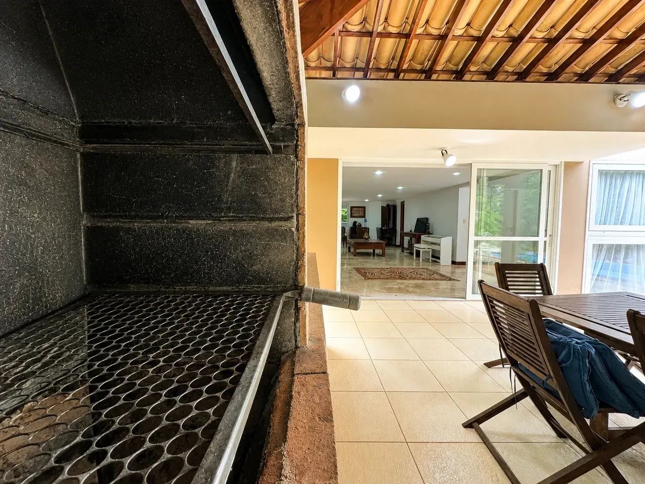 Casa em Alphaville | Oportunidade: 5 Quartos, 4 Suítes e Mobiliada - Foto 3