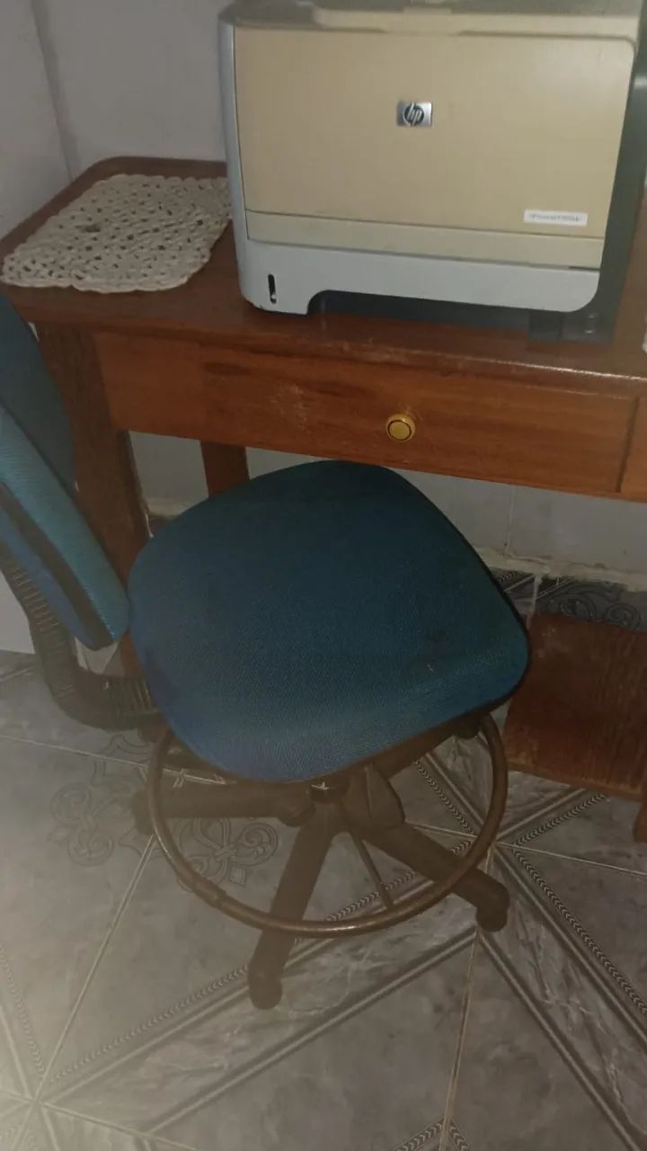 impressora,cadeira e mesa - Foto 4