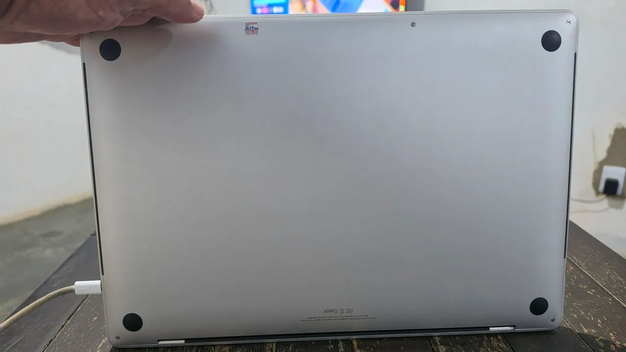 Macbook pro I9 inch 2019 - Foto 3