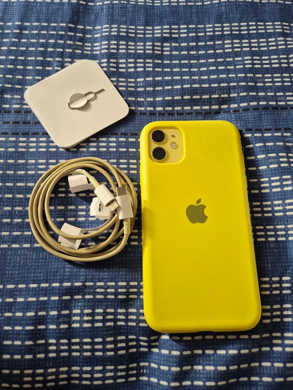 iPhone 11 イエロー 64GB 本体 Iphone 11 64gb - Celulares e Smartphones - Santa Teresa, Salvador