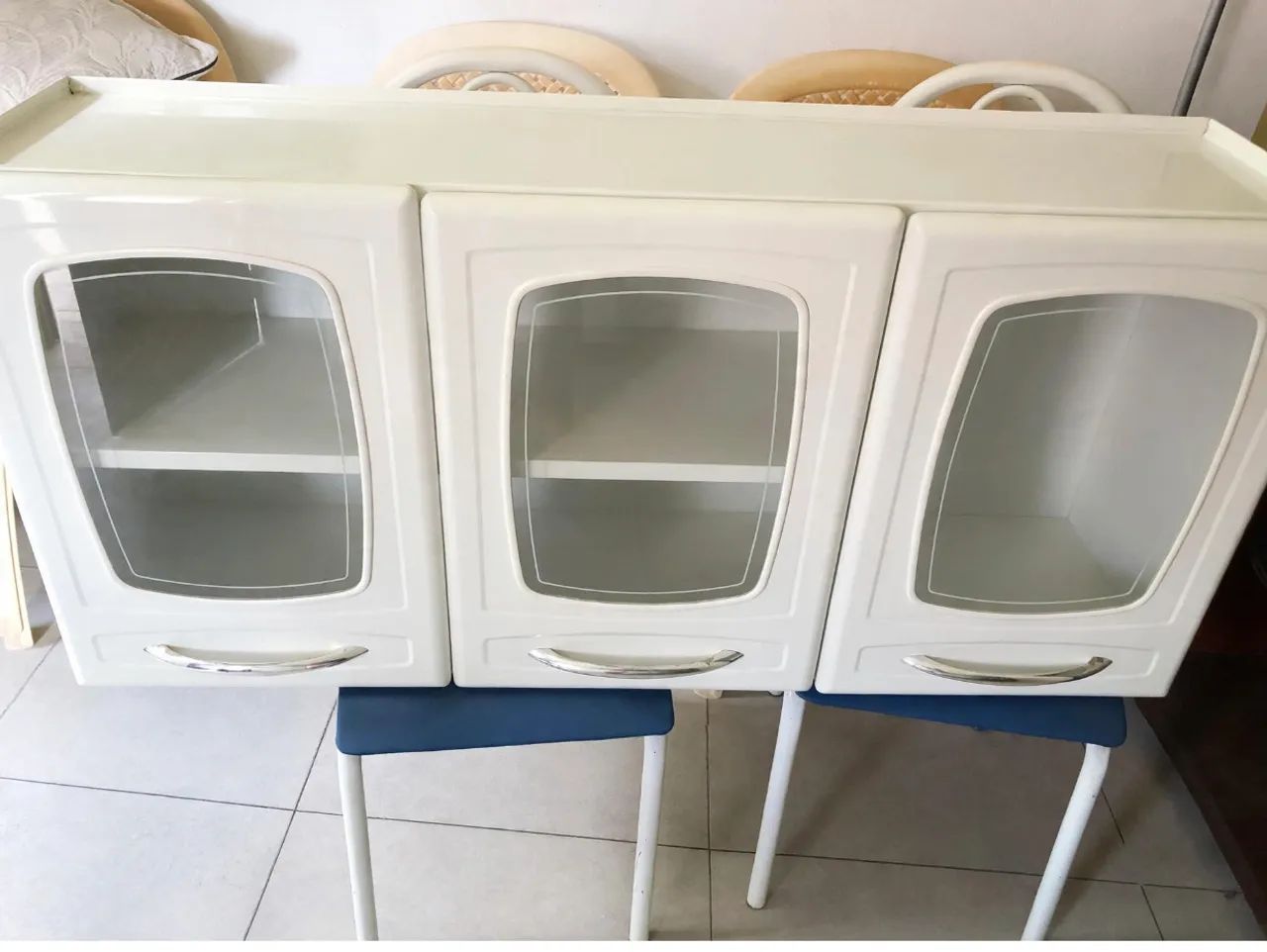 Estou de mudança estou vendendo esses móveis 