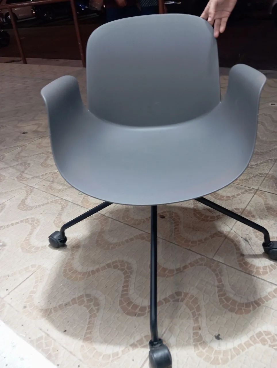 2 cadeiras para escritório, recepção e sala.  - Foto 2
