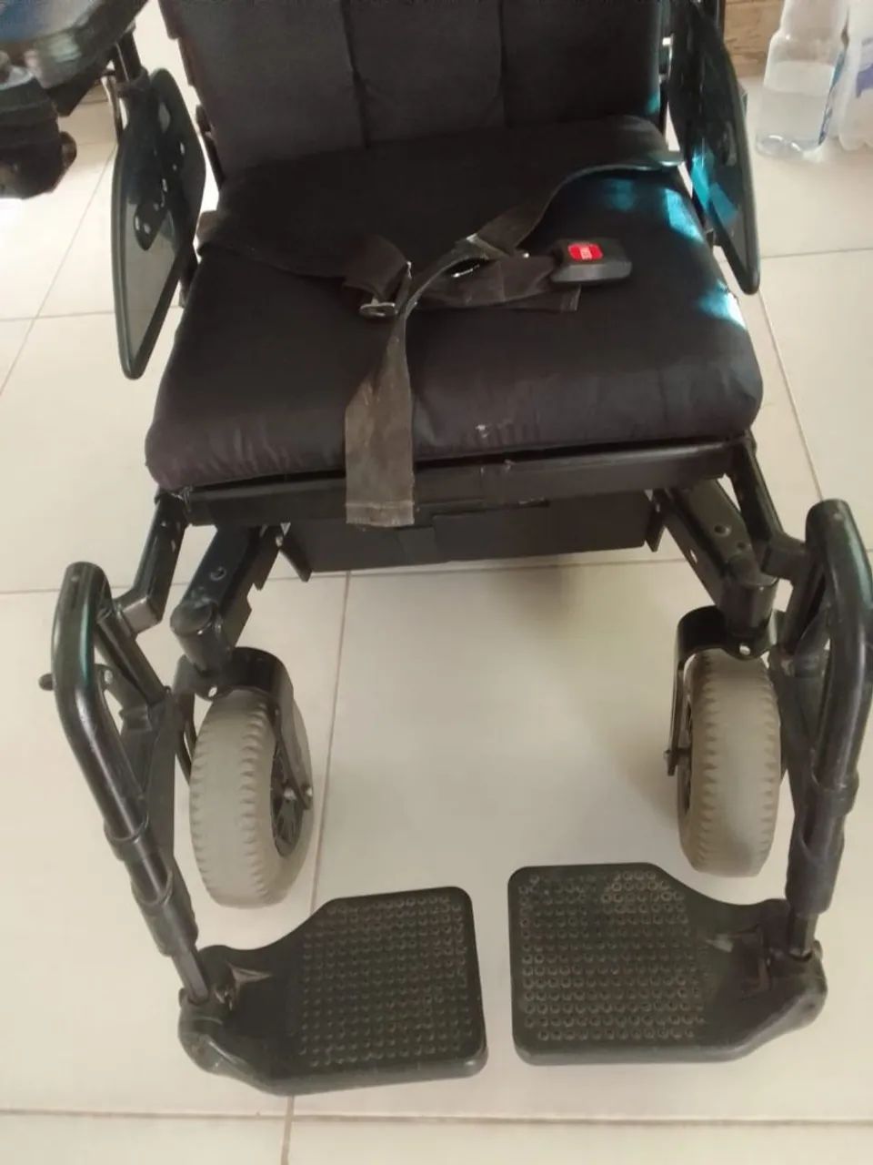 Cadeira de Rodas Motorizada - Foto 4