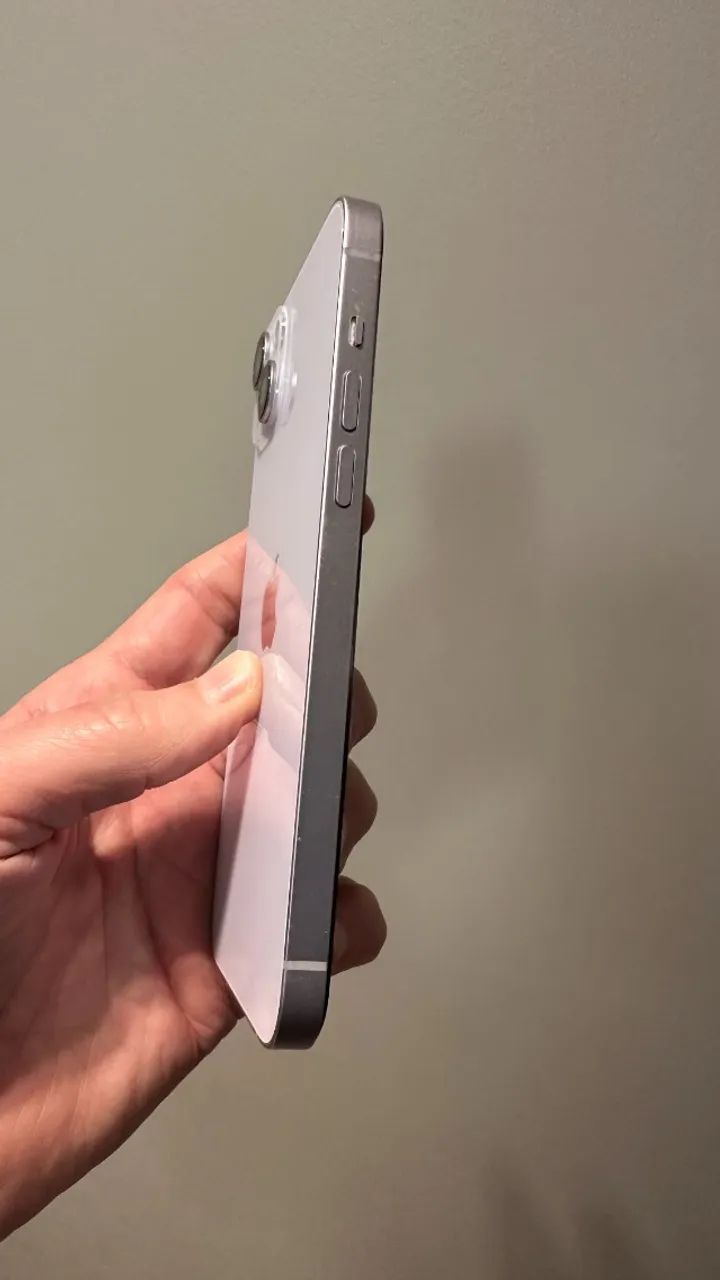 Vendo iPhone 14 Plus, 128 GB Roxo Claro co Capinha Preta - Foto 5