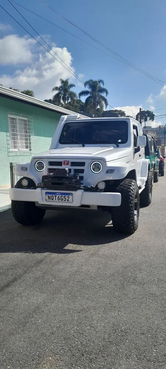 Troller T-4 4X4 3.0 TB INT. CAP. RÍGIDA DIESEL 2010