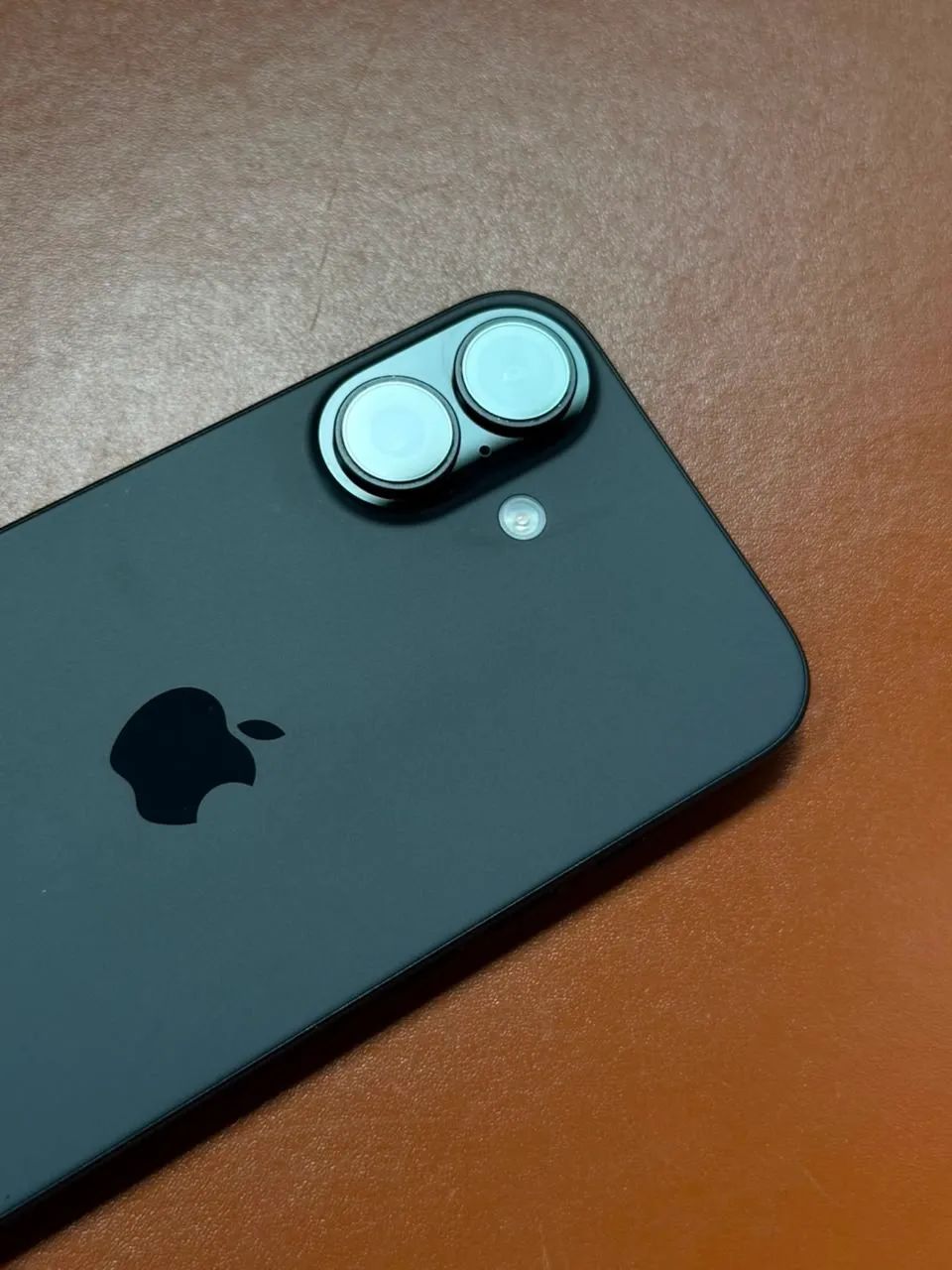 iPhone 16  - Foto 3