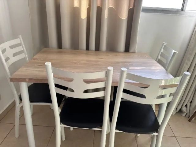 Vendo mesa 4 cadeiras  - Foto 2