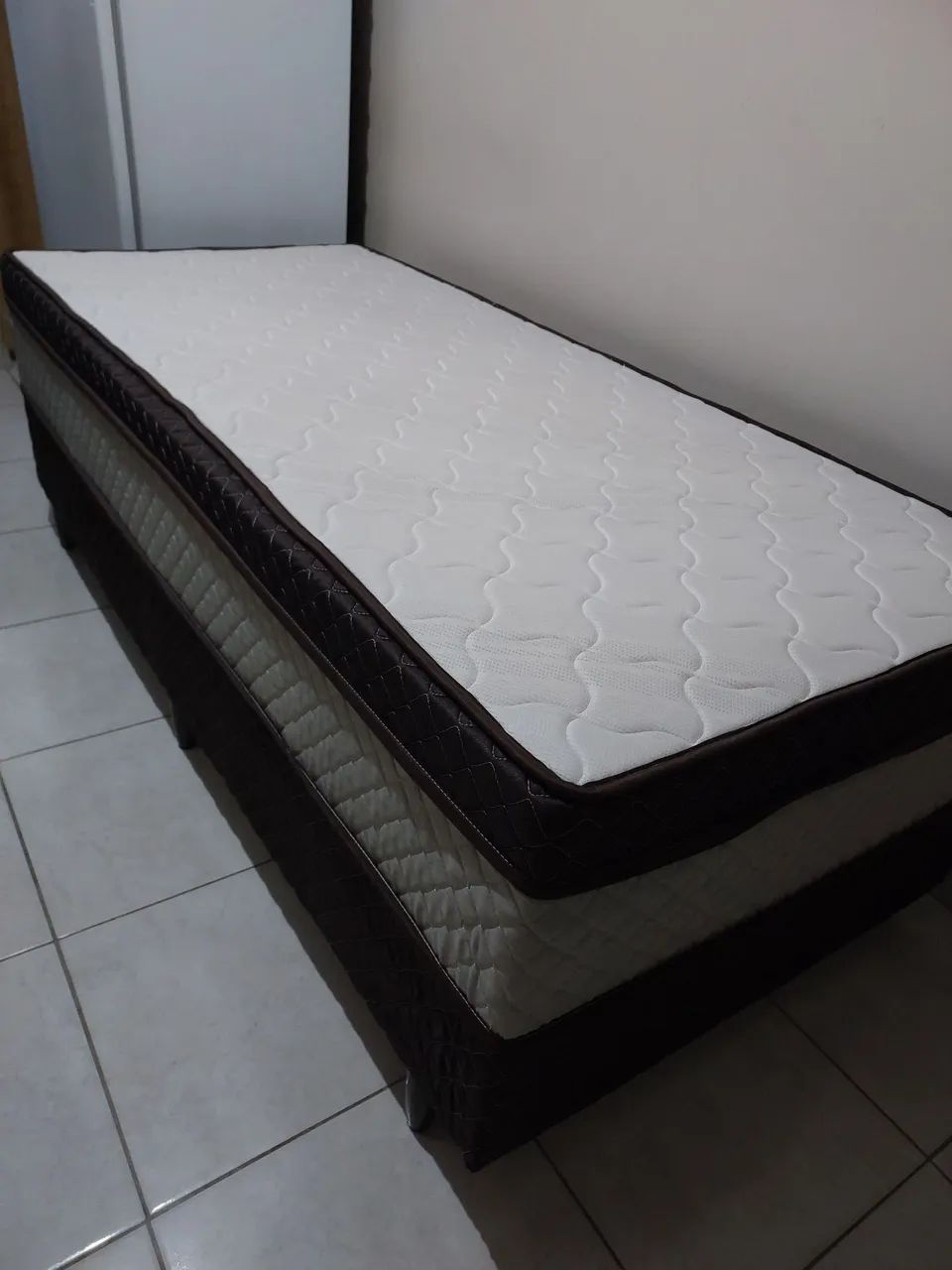 Cama de solteiro nova