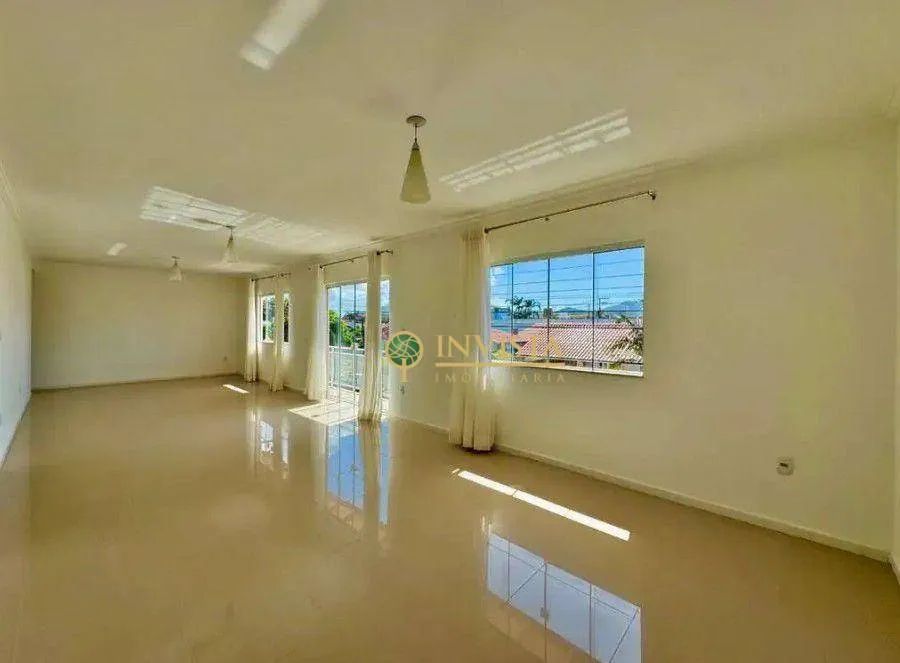 Locação | Casa Comercial com 200m² de área privativa, 5 quartos e 3 vagas de garagem - No  - Foto 4