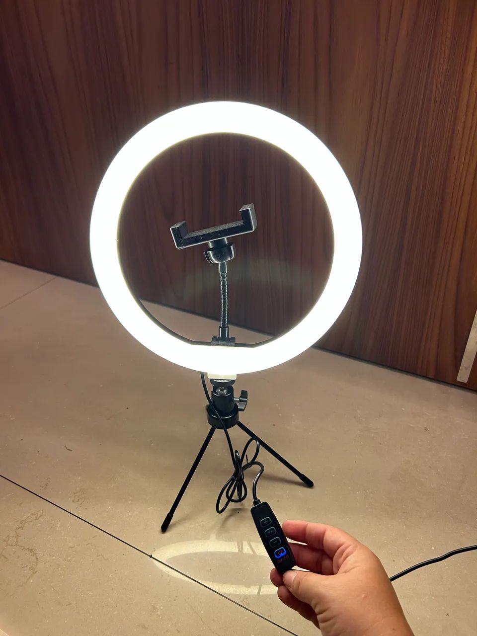 Ring Light - 3 Cores de luz - Com ajuste de brilho