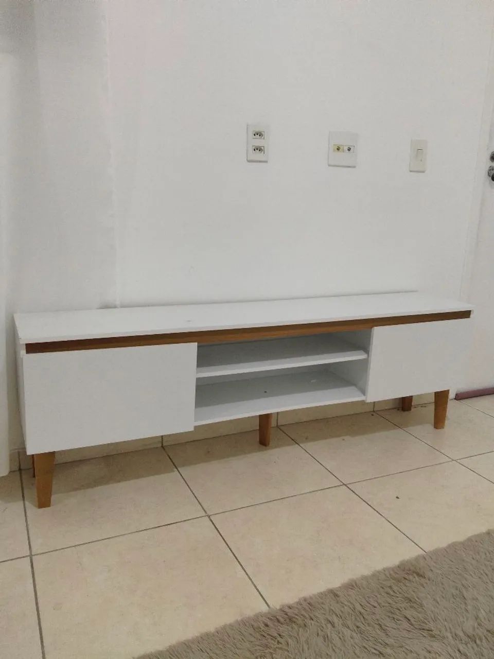 Armário, rack e criado 