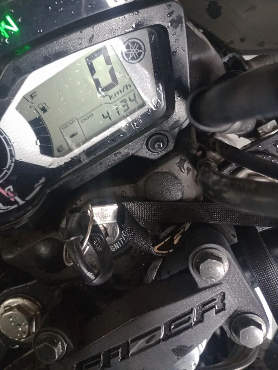 Moto fazer 150 com apenas 4200 km rodados . - Foto 3