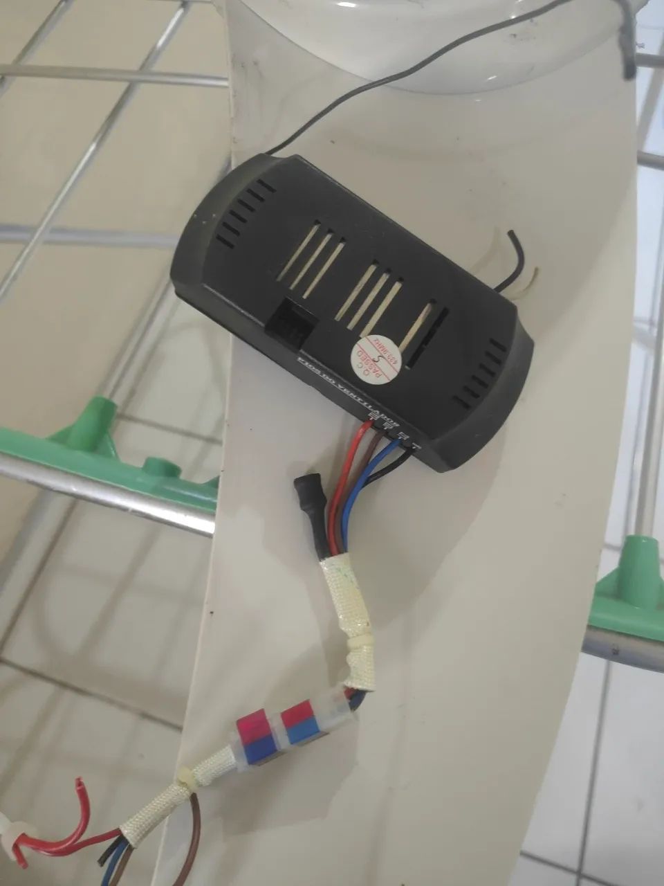 Ventilador de teto com defeito  - Foto 4