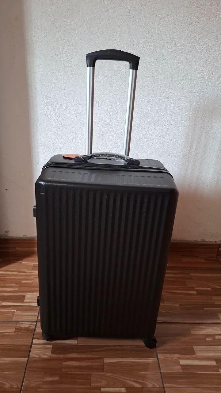 Vendo mala tamanho M 22 kg nunca usada