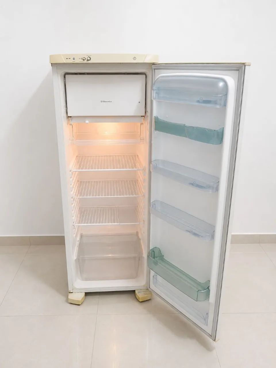 Geladeira eletrolux 110v - Foto 2