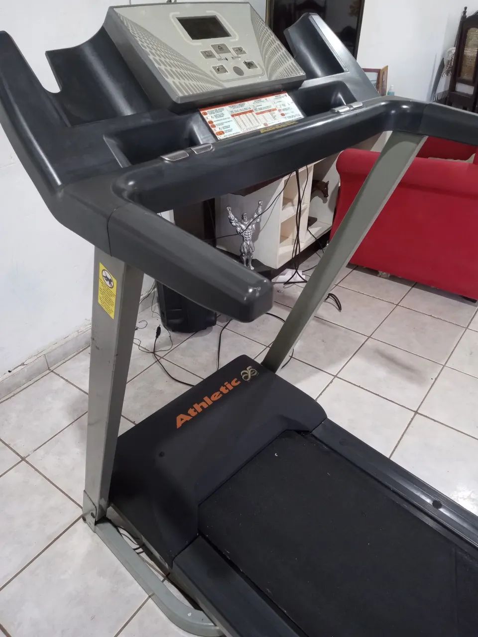 ESTEIRA ATHLETIC SEMI NOVO 