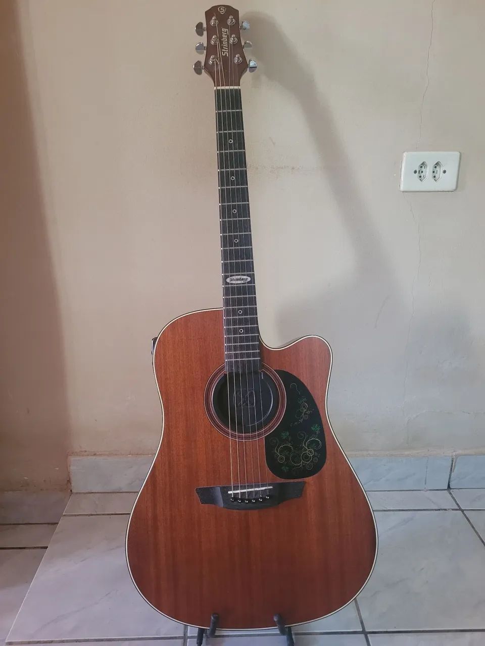 Violão strinberg