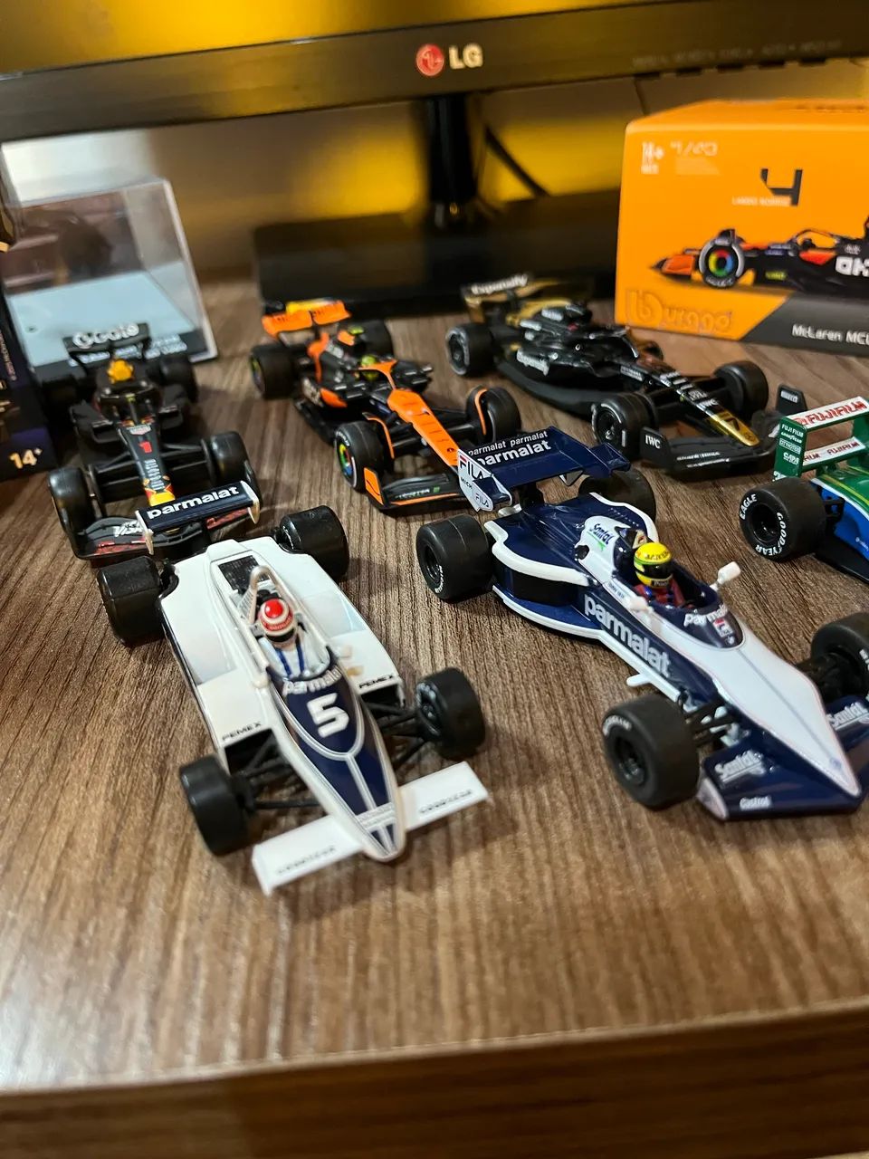 3 miniaturas de F1 atuais e 3 clássicas  - Foto 2
