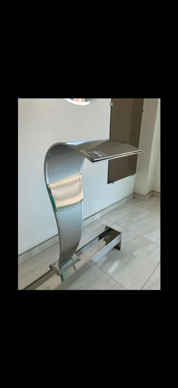 Cascata em aço inox. 