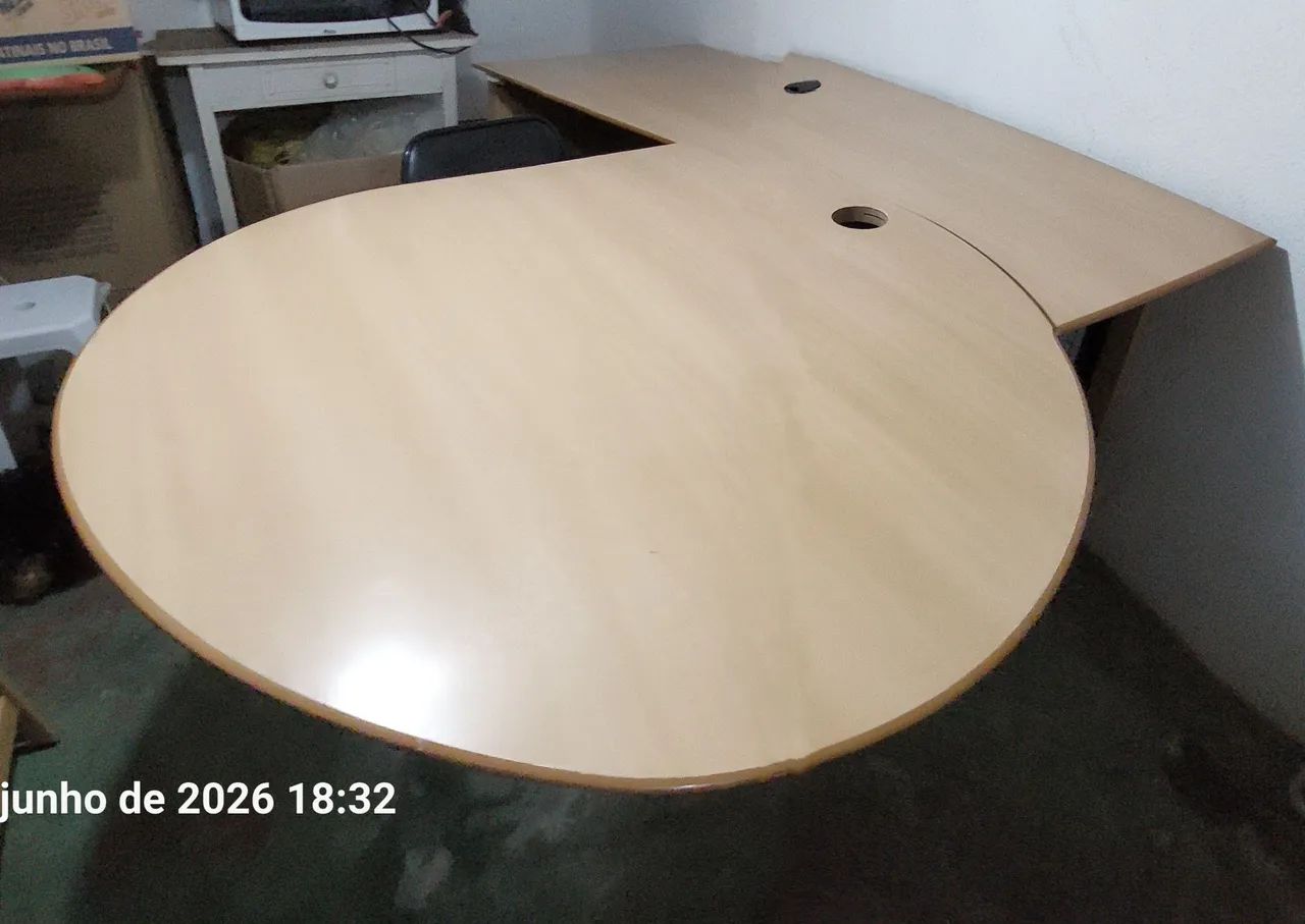 MESA PARA ESCRITÓRIO 