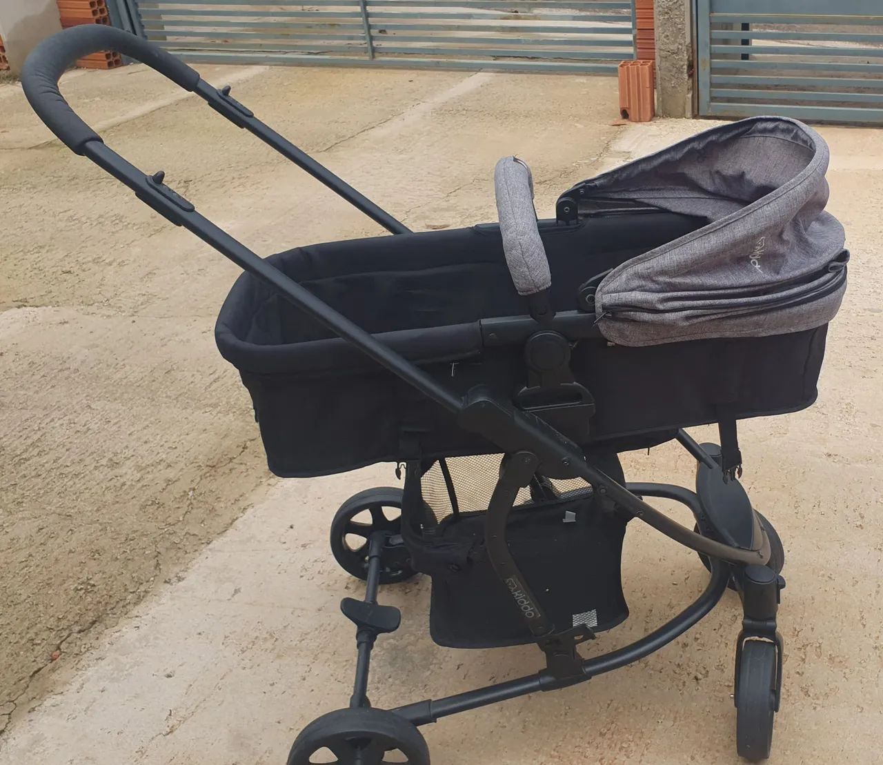 Carrinho de bebê moises