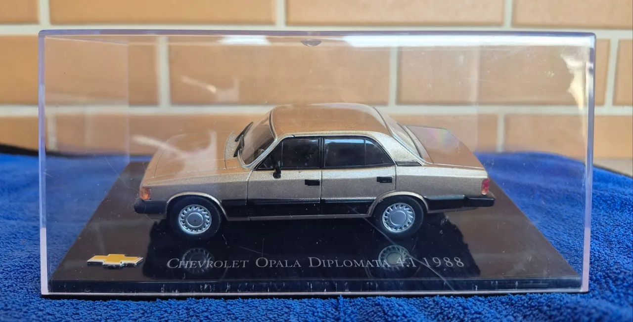 Miniatura Opala Diplomata 4.1, Ano 1998