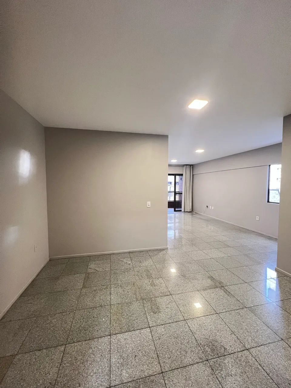 Alugo apartamento 3/4 - 120m2 | Jatiuca - Foto 8