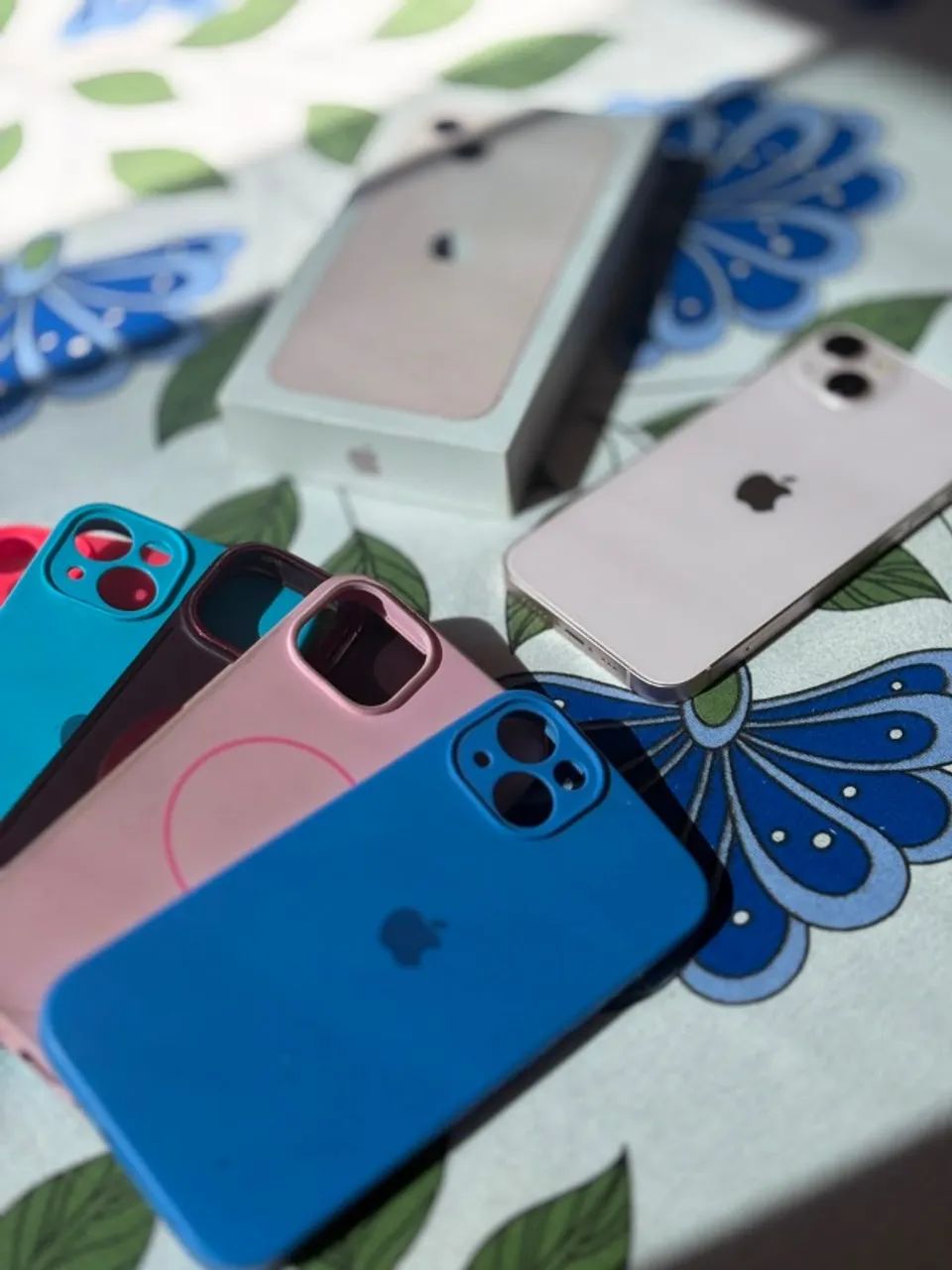 Iphone 13 (128 gb) / Com caixa