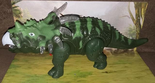 Dinossauro Century Com Som E Luz A Pilha