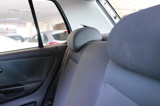 VOLKSWAGEN FOX 2011/2012 1.0 MI 8V FLEX 4P MANUAL - Foto 12