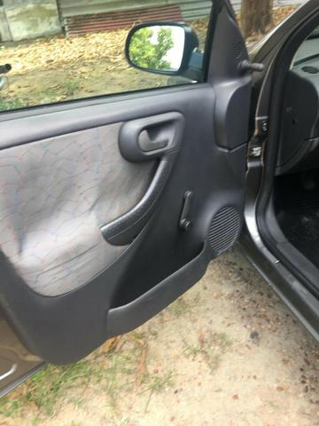 Corsa sedã 1.0 - Foto 4