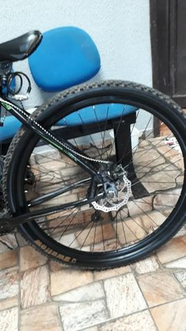 Vendo bike aro 29 top d tudo - Foto 3